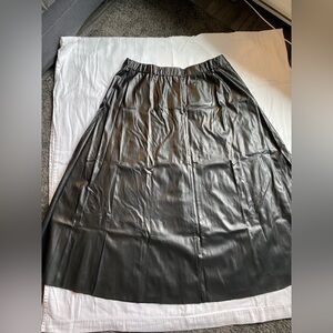 EUC Shein Curve 3X black faux leather maxi skirt